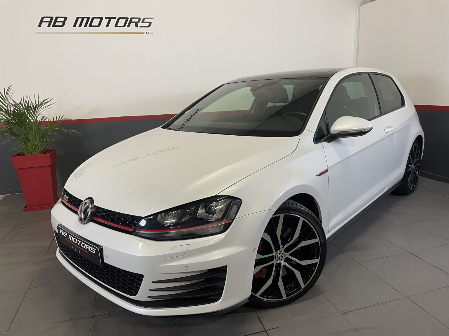 VOLKSWAGEN Golf VII GTI Performance 3p