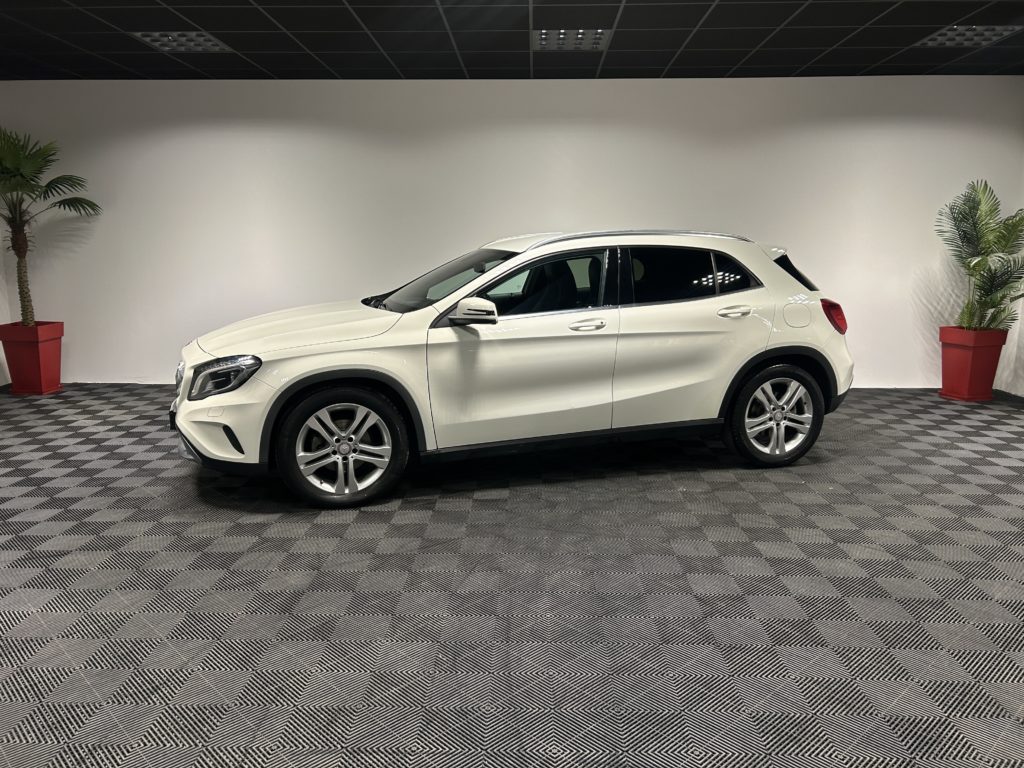 MERCEDES GLA 220D 7G-DCT SENSATION 4MATIC
